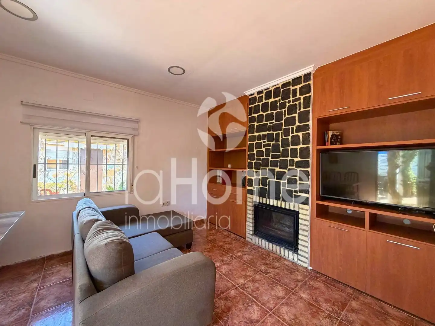 Wohnzimmer von Haus oder Chalet zum Verkauf in Paterna mit Klimaanlage, Privatgarten und Terrasse