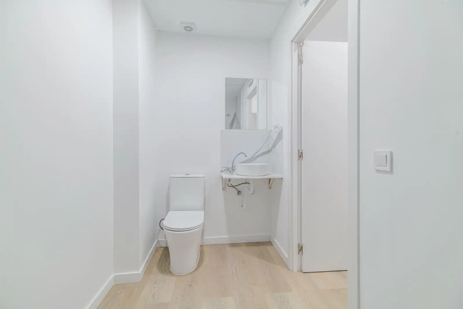 Baño de Estudio en venta en Viladecans con Parquet