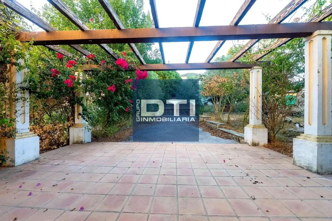 Casa amb piscina en venda a Urbanización Las Alondras, imagen 5