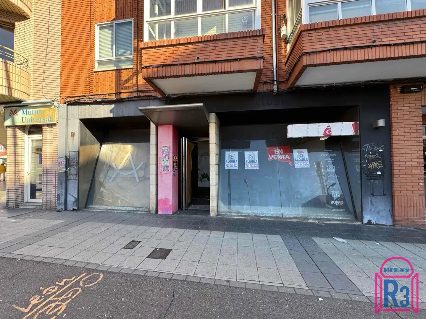 Locale commerciale in affitto a Corredera