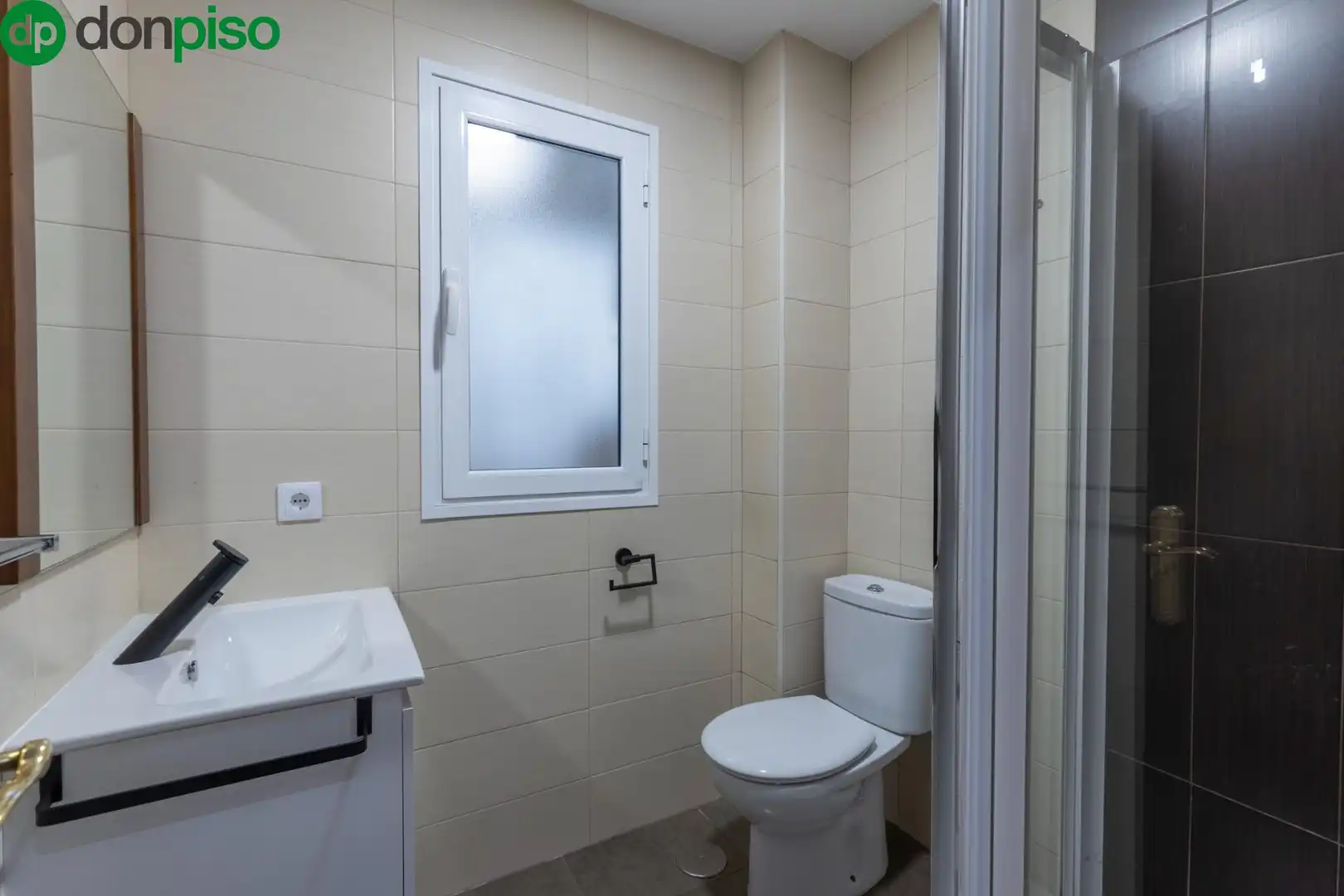 Bathroom of Flat for sale in Granada  with Furnished
