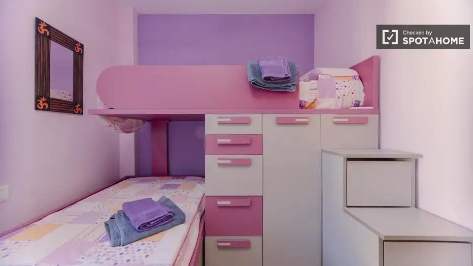 Habitació a Corinto - Almarda
