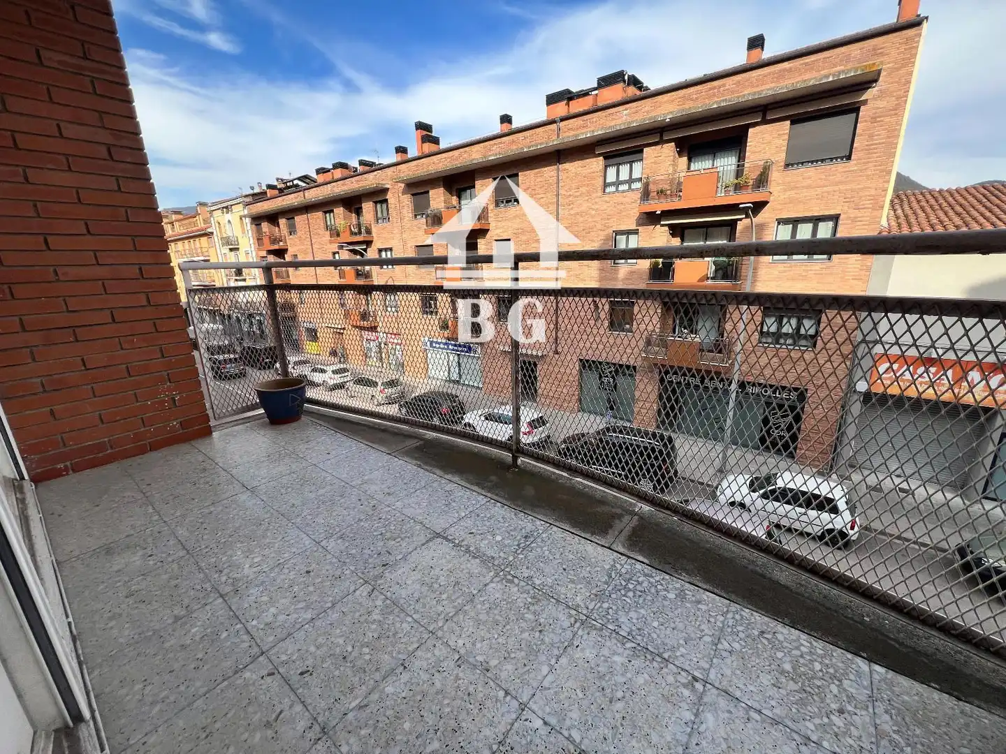 Außenansicht von Wohnung zum Verkauf in Ripoll mit Heizung, Terrasse und Abstellraum
