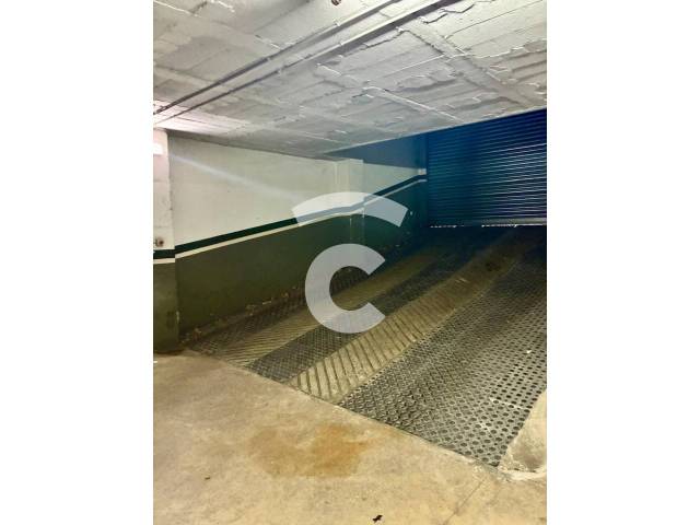 Garaje en Venta en Centre
