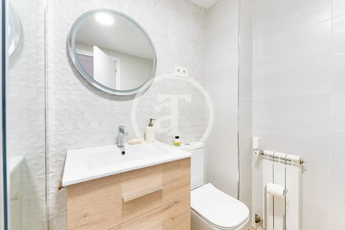 Baño de Piso de alquiler en Madrid con Aire acondicionado, Calefacción y Amueblado