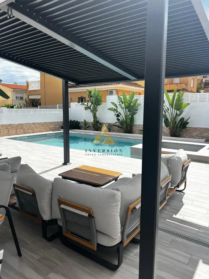 Villa avec piscine à vendre à Las Atalayas - Urmi - Cerro de Mar