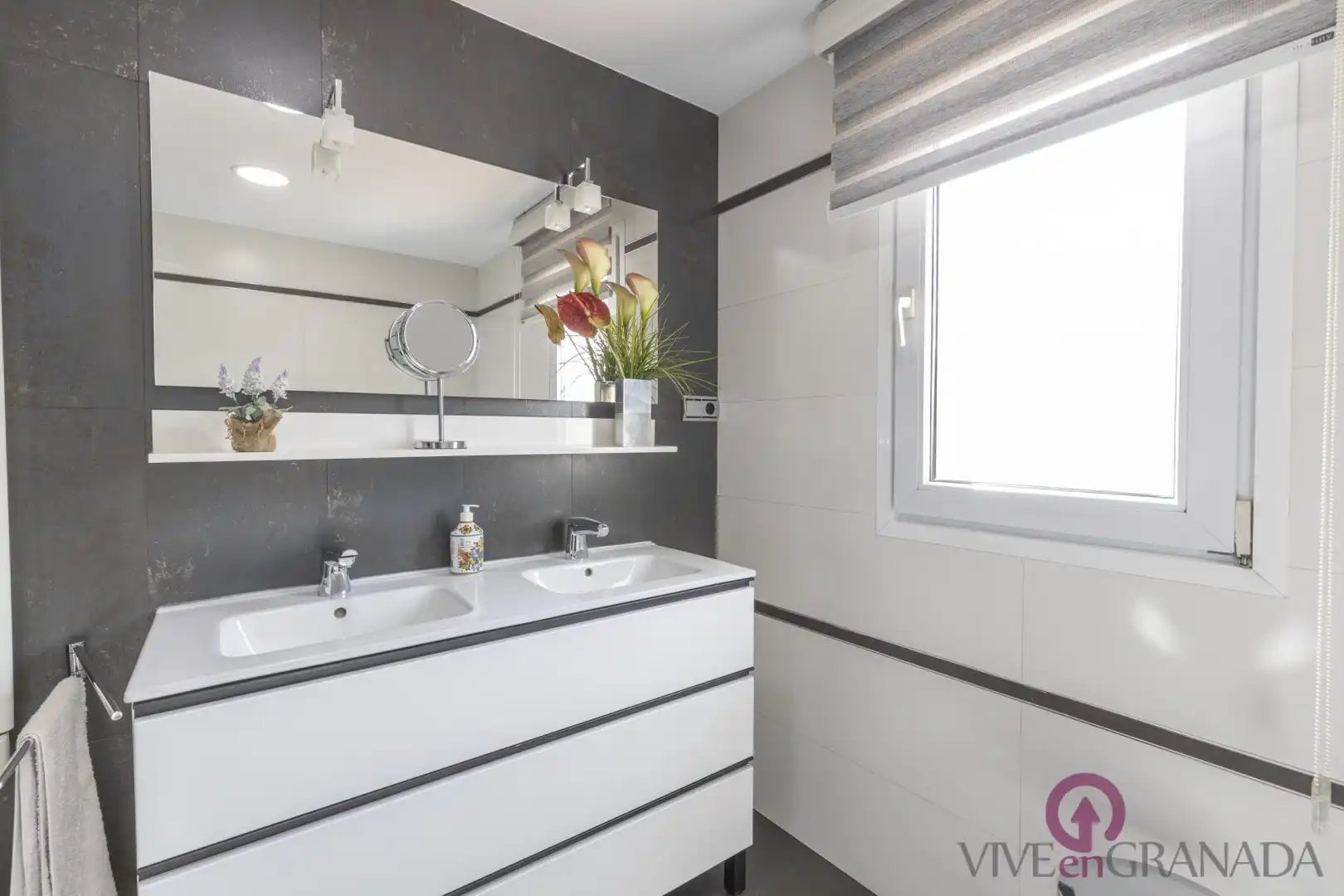 Baño de Casa adosada en venta en Maracena con Terraza y Balcón