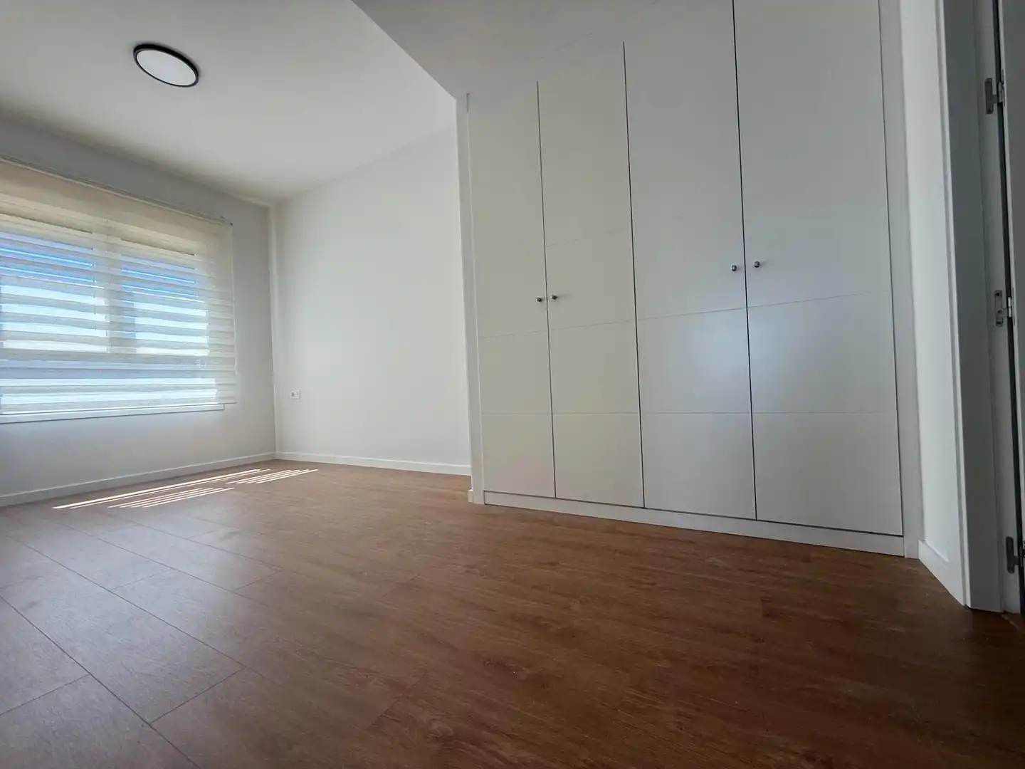 Schlafzimmer von Wohnung zur Miete in Sevilla mit Klimaanlage