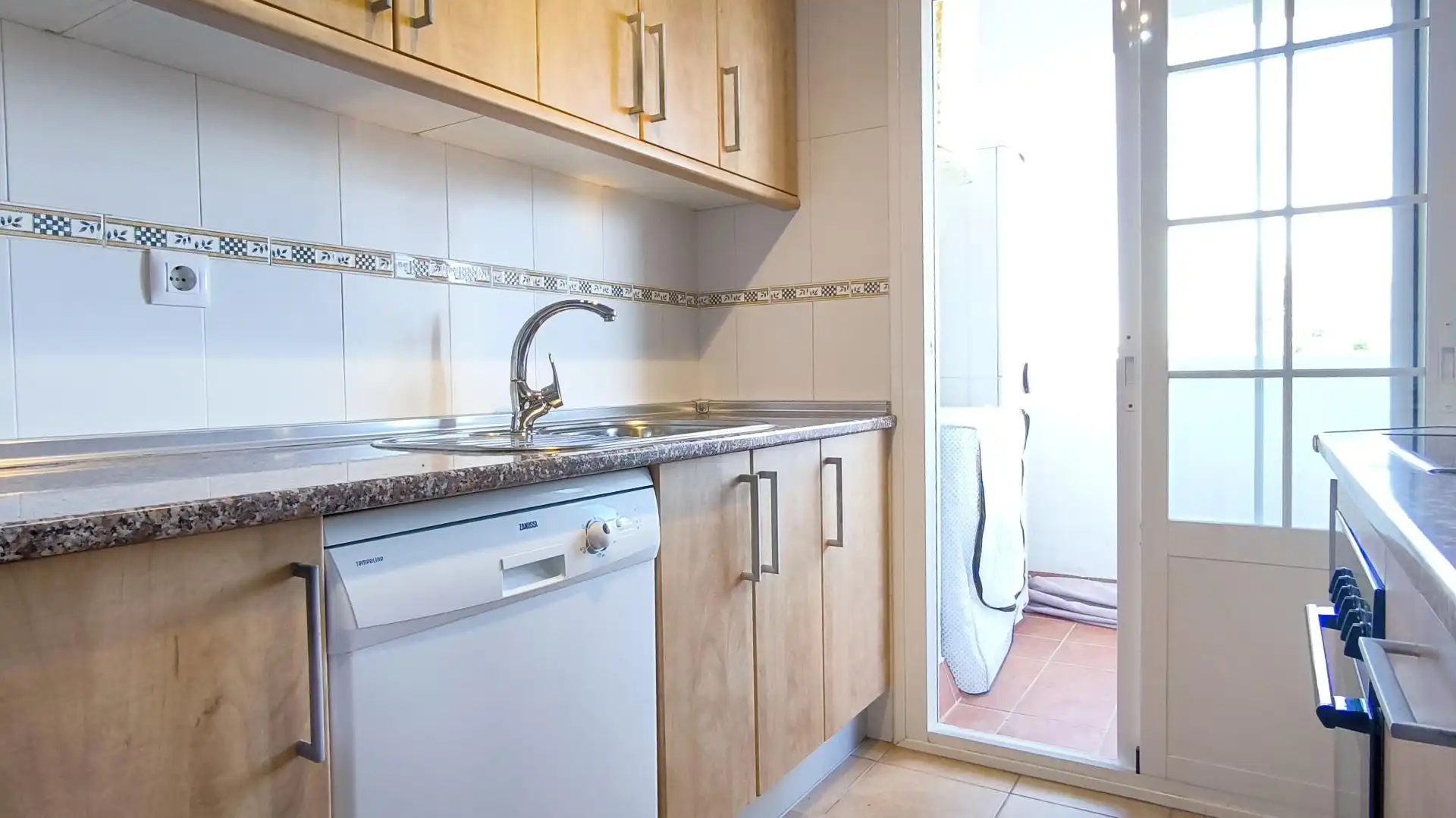 Cocina de Apartamento en venta en Ayamonte con Terraza, Amueblado y Piscina comunitaria