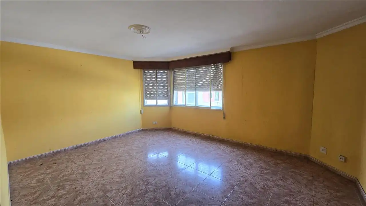 Habitación de Piso en venta en Narón
