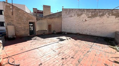 CASA CON PATIO Y TERRAZA PARA REFORMA INTEGRAL CON GRAN POTENCIAL