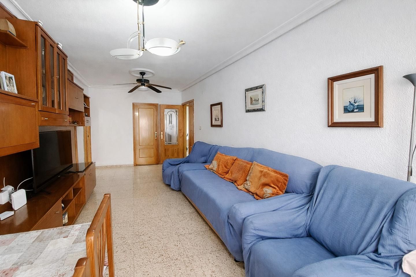 Sala d'estar de Pis en venda en Elche / Elx amb Aire condicionat, Moblat i Balcó