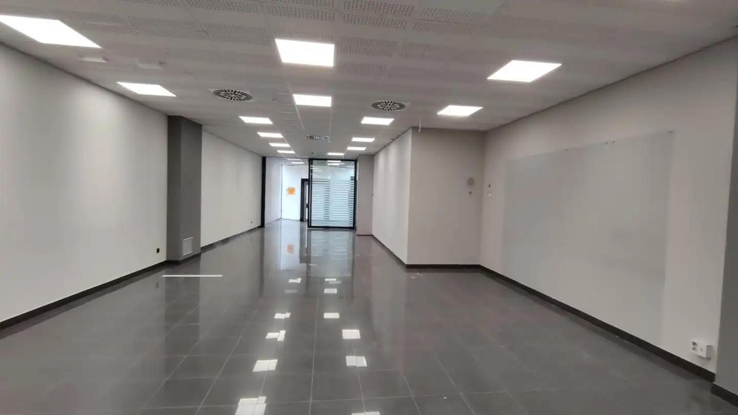 Geschaftsraum zur Miete in Buñol