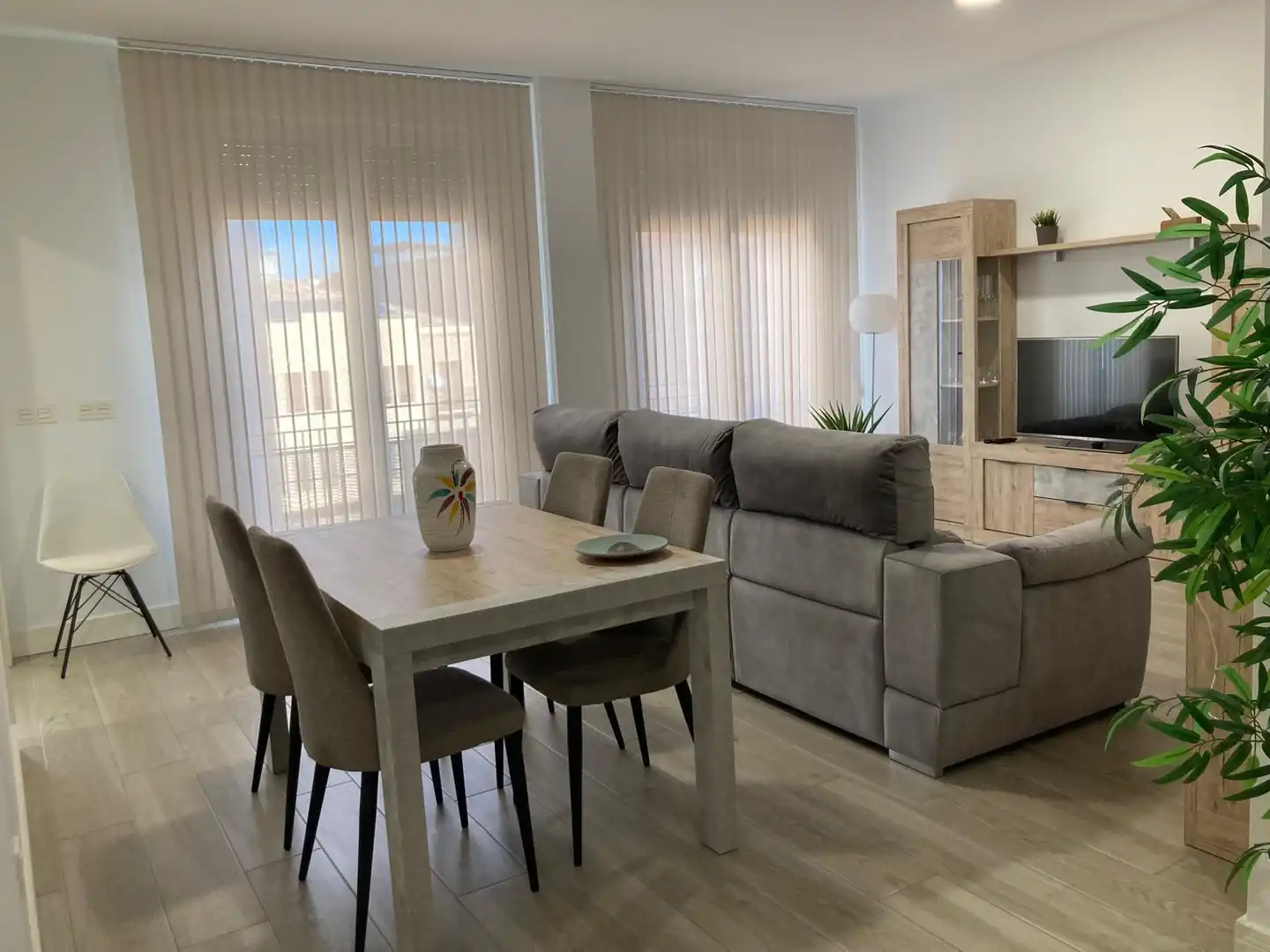 Wohnzimmer von Wohnung zum Verkauf in Monzón mit Möbliert