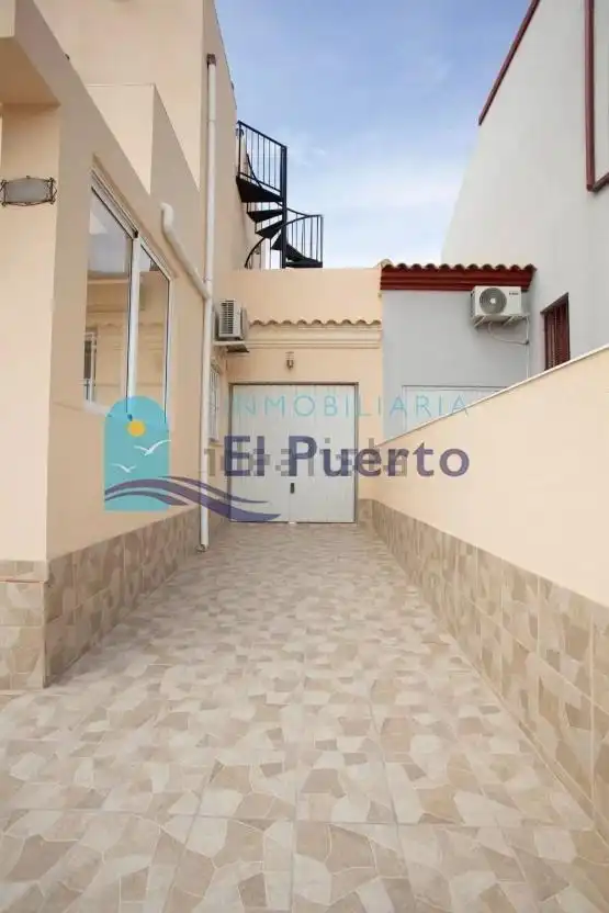 Vista exterior de Dúplex en venta en Cartagena con Aire acondicionado, Calefacción y Jardín privado