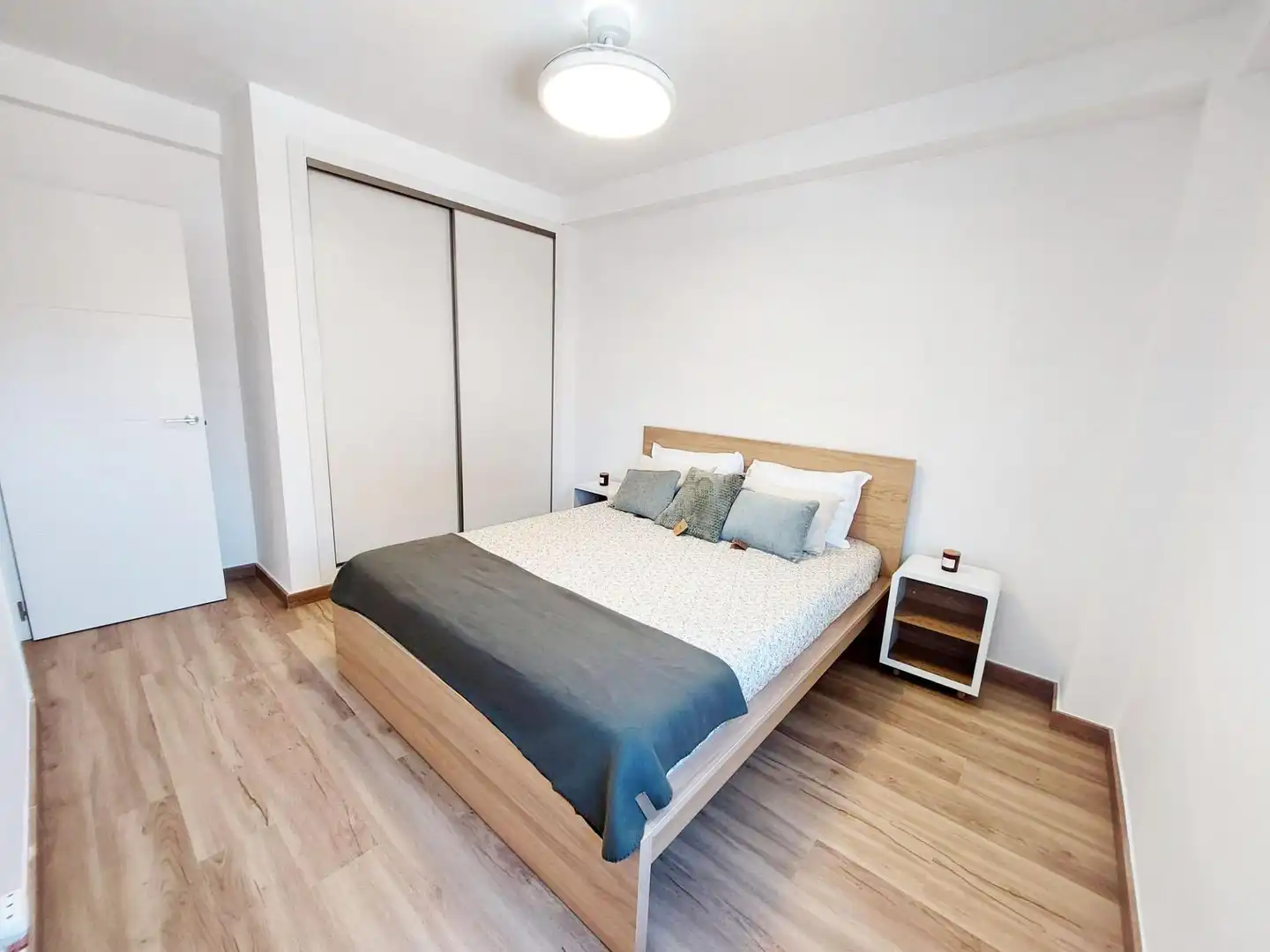 Habitación de Piso en venta en Benalmádena con Aire acondicionado, Terraza y Piscina comunitaria