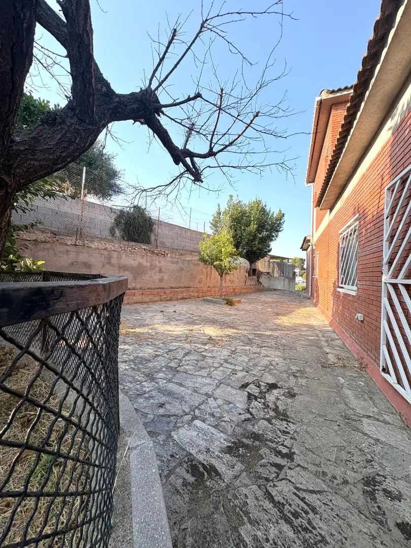 Vista exterior de Casa o chalet en venta en Rubí con Aire acondicionado, Calefacción y Jardín privado