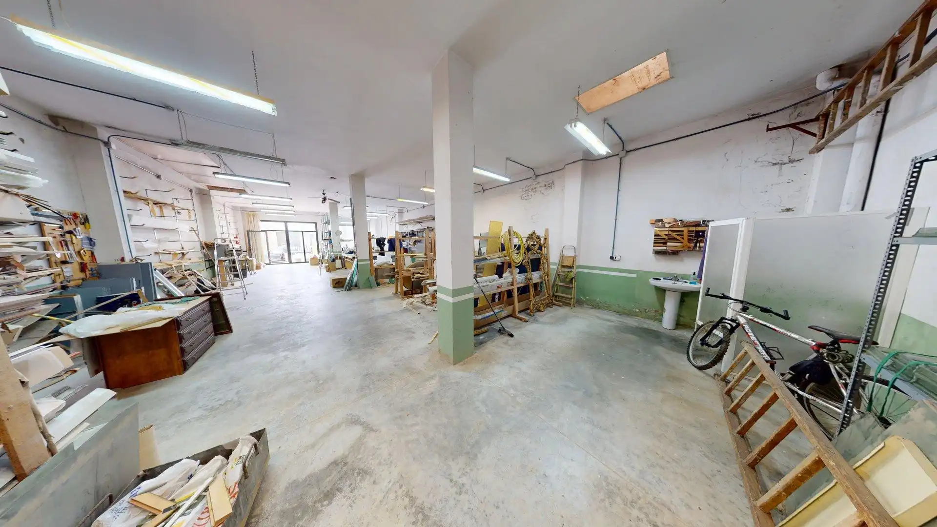 Local en venta en Avenida la Candelaria, Campillos