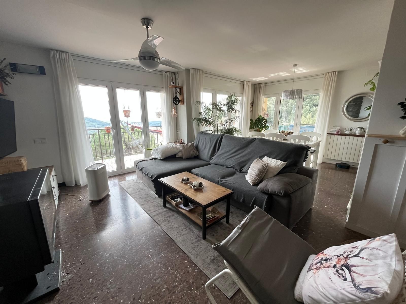 Living room of Houses for sale in Castellar del Vallès  with Private garden, Terrace and Swimming Pool