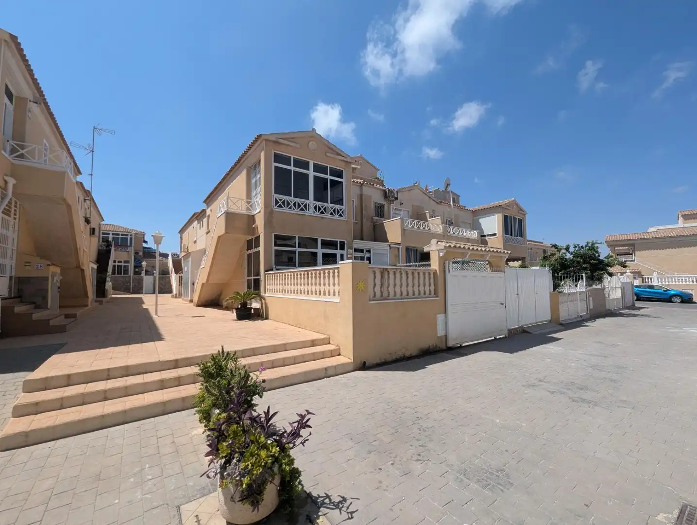 Bungalow amb jardí en venda a Calle Calle Pablo Mercader Torregrosa 12