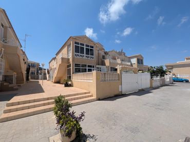 Bungalow amb jardí en venda a Calle Calle Pablo Mercader Torregrosa 12