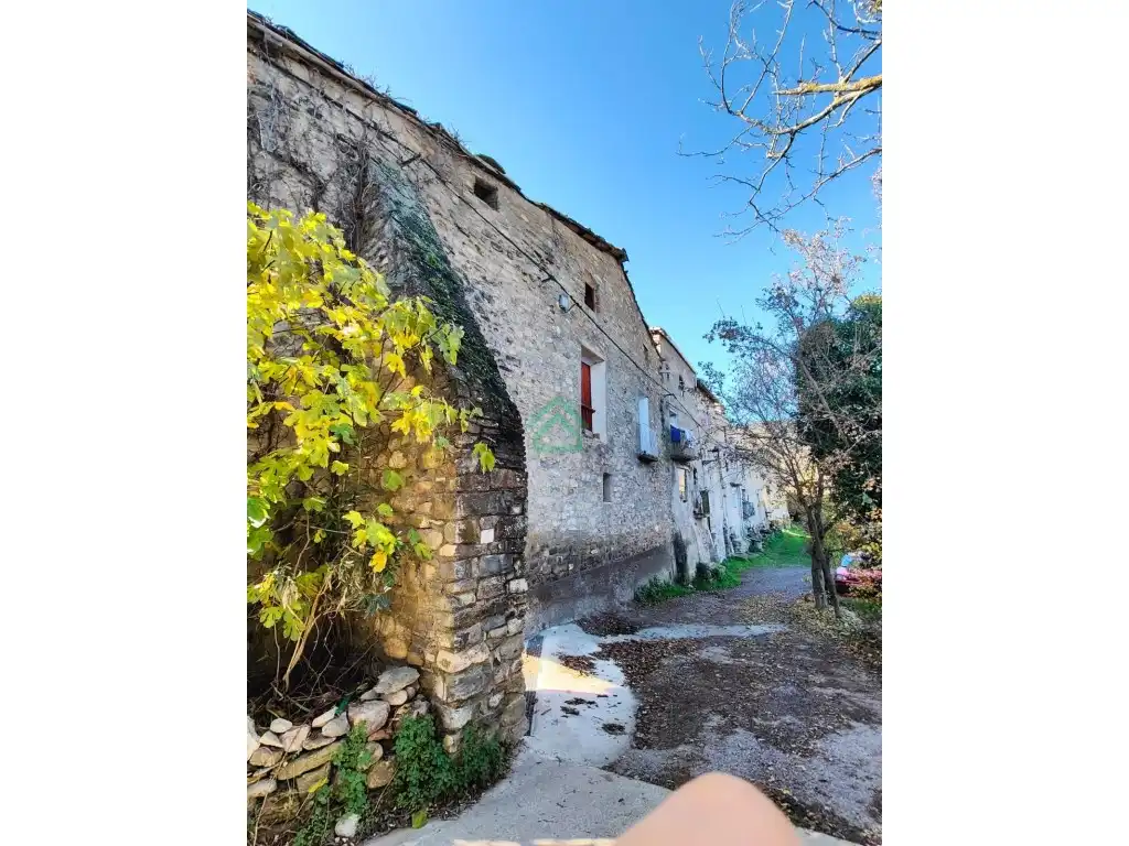 Country house for sale in Lugar Eroles