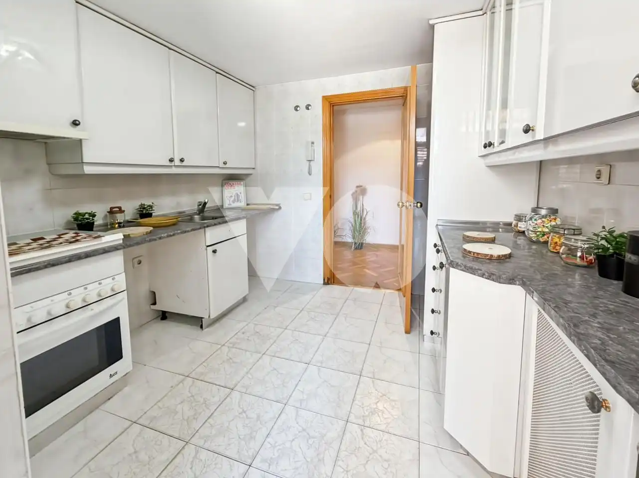 Kitchen of Flat for sale in Madrid  with Air Conditioner, Heating and Parquet flooring