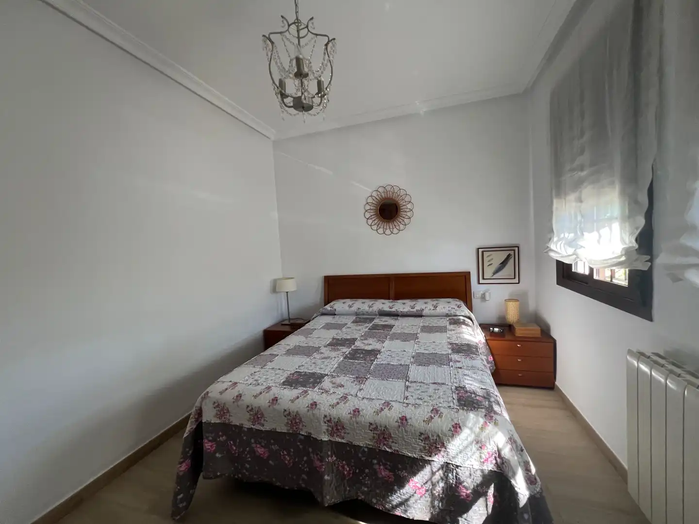 Dormitori de Casa adosada en venda en Espartinas amb Aire condicionat, Calefacció i Jardí privat