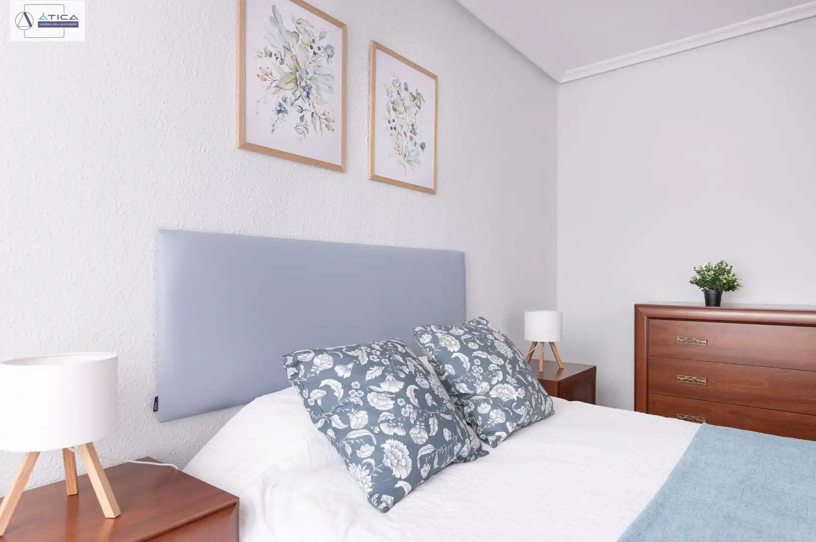 Bedroom of Flat for rent in Santander  with Heating and Furnished