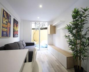 Bedroom of Apartment to share in  Madrid Capital  with Air Conditioner, Heating and Terrace