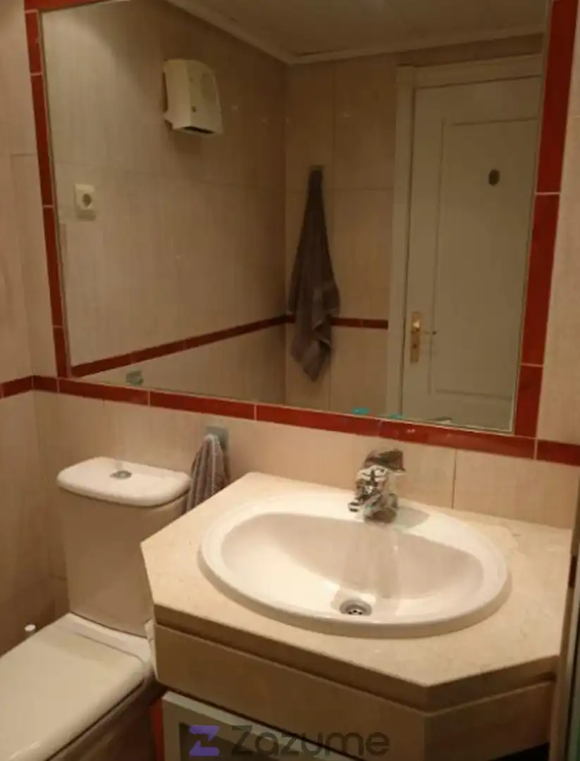 Badezimmer von Wohnungen zur Miete in Madrid mit Klimaanlage, Heizung und Privatgarten