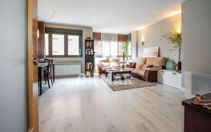 Living room of Flat for sale in  Madrid Capital