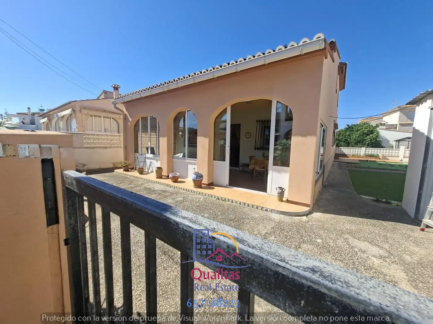 Vista exterior de Casa o chalet de alquiler en Oliva con Aire acondicionado, Jardín privado y Terraza