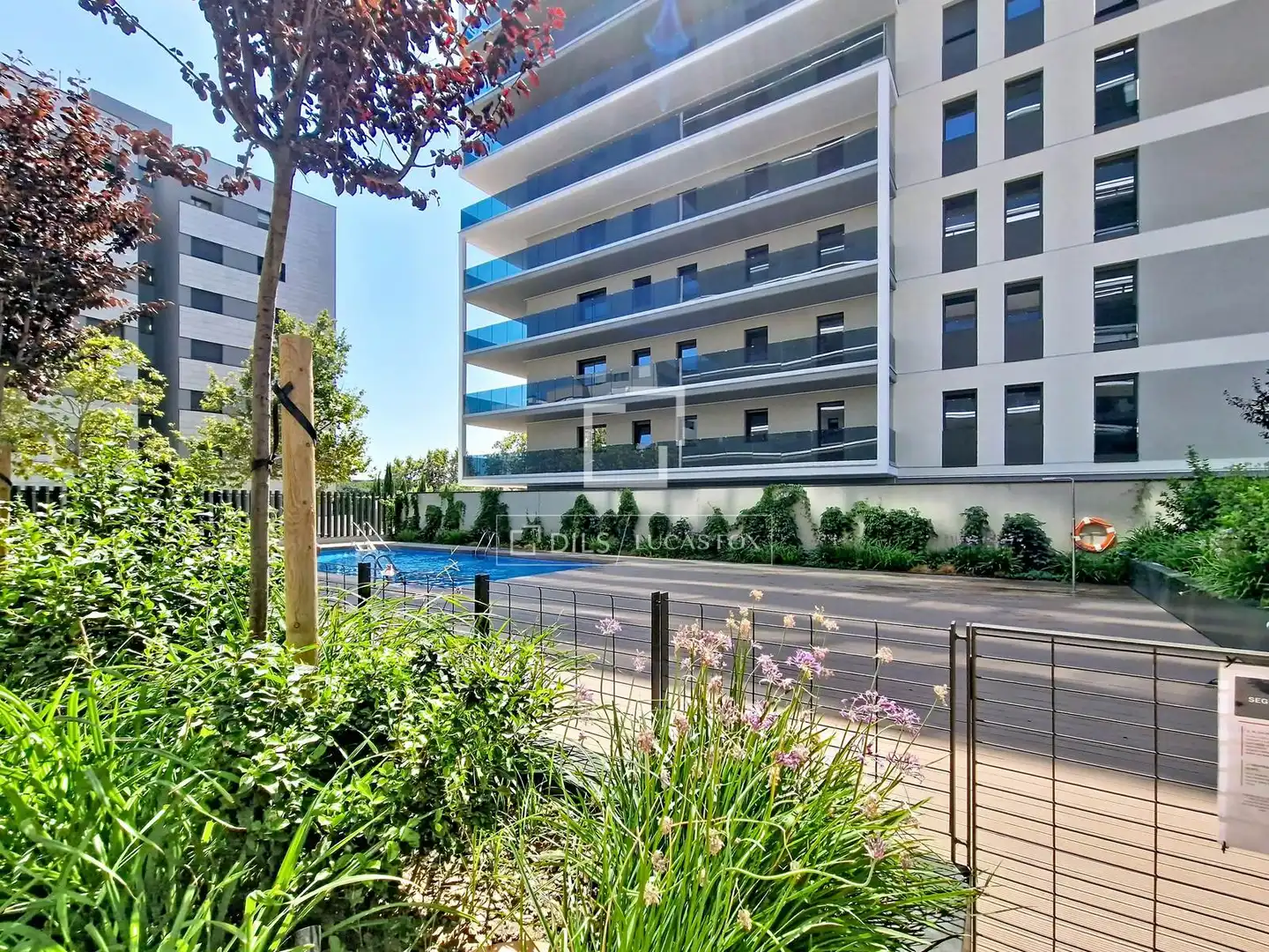 Piscina de Pis en venda en Vilanova i la Geltrú amb Aire condicionat, Calefacció i Terrassa