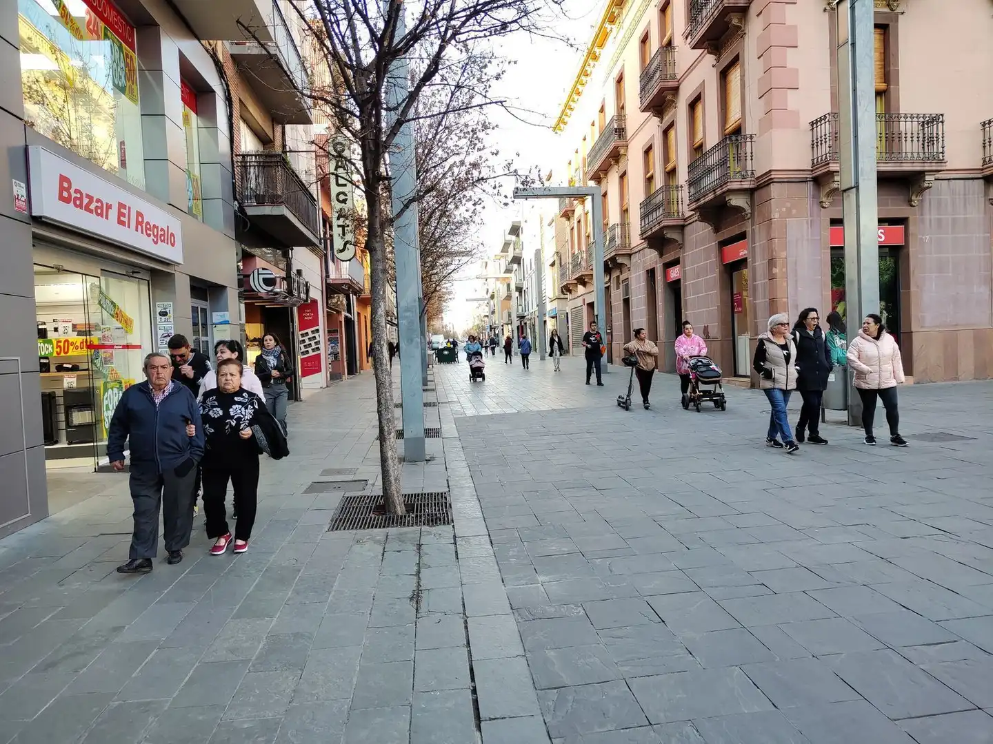 Local comercial de lloguer a Plaza Perpinyà 6, imagen 12