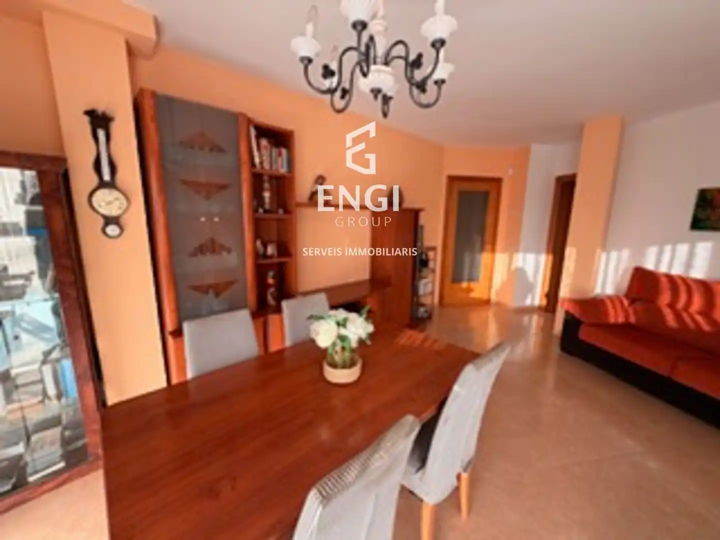Appartement avec ascenseur à vendre à Industria