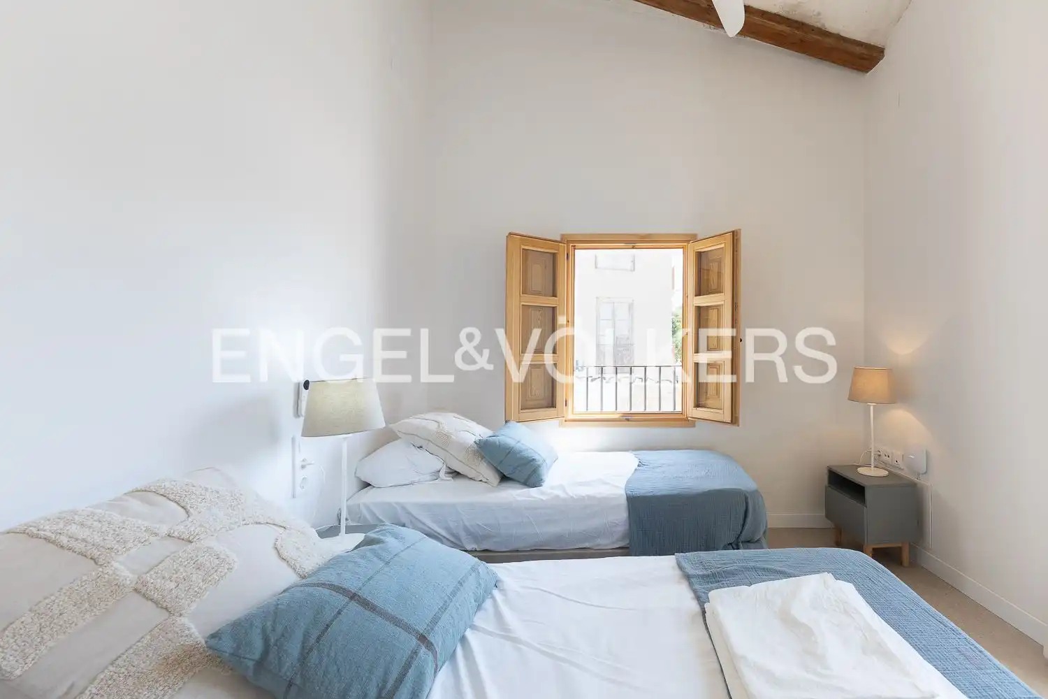 Schlafzimmer von Wohnung zur Miete in Valencia mit Klimaanlage, Heizung und Möbliert