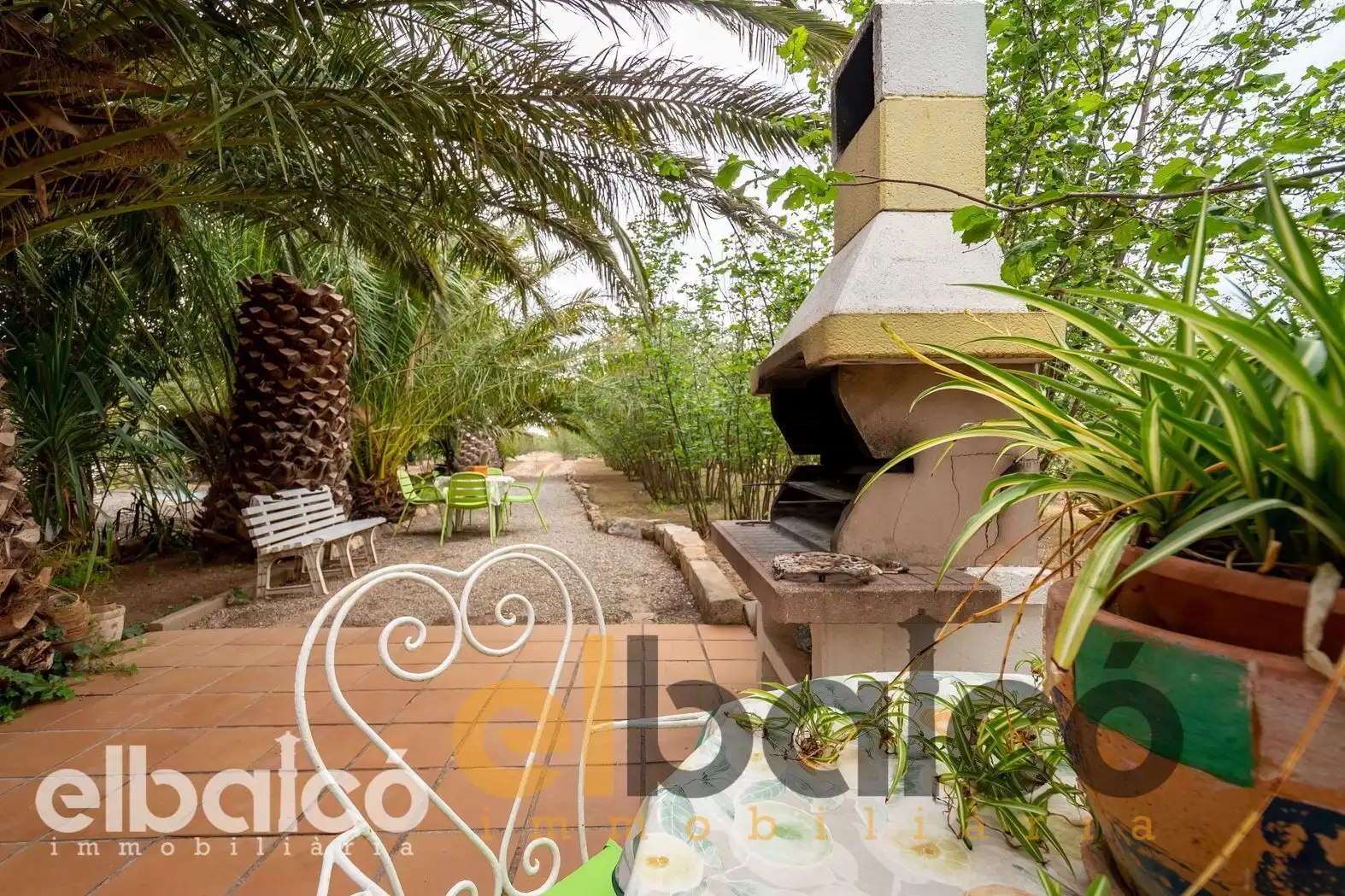Garden of Country homes for sale in Valls  with Terrace, Swimming Pool and Furnished