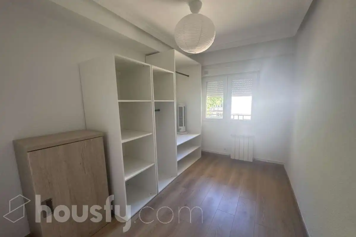 Habitación de Piso de alquiler en Móstoles con Parquet y Amueblado