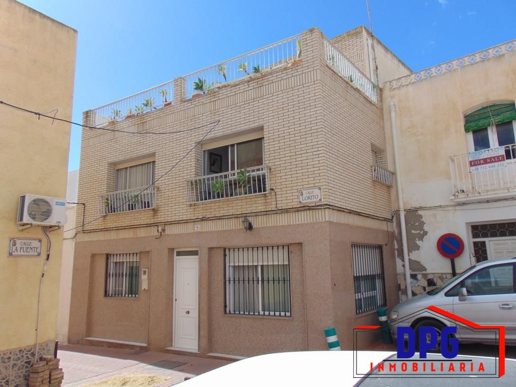 Vista exterior de Casa o xalet en venda en Turre amb Terrassa i Moblat