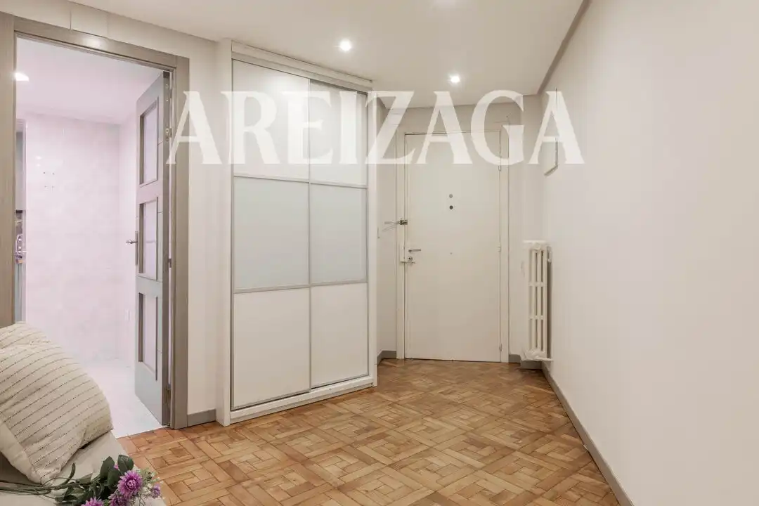 Piso en venta en Donostia - San Sebastián  con Calefacción, Terraza y Balcón