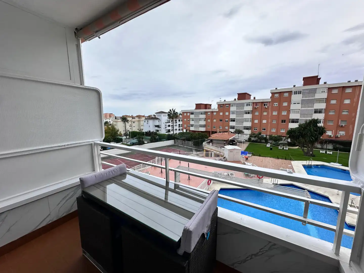 Habitatge amb piscina en venda a Avenida Gamonal 7, imagen 14