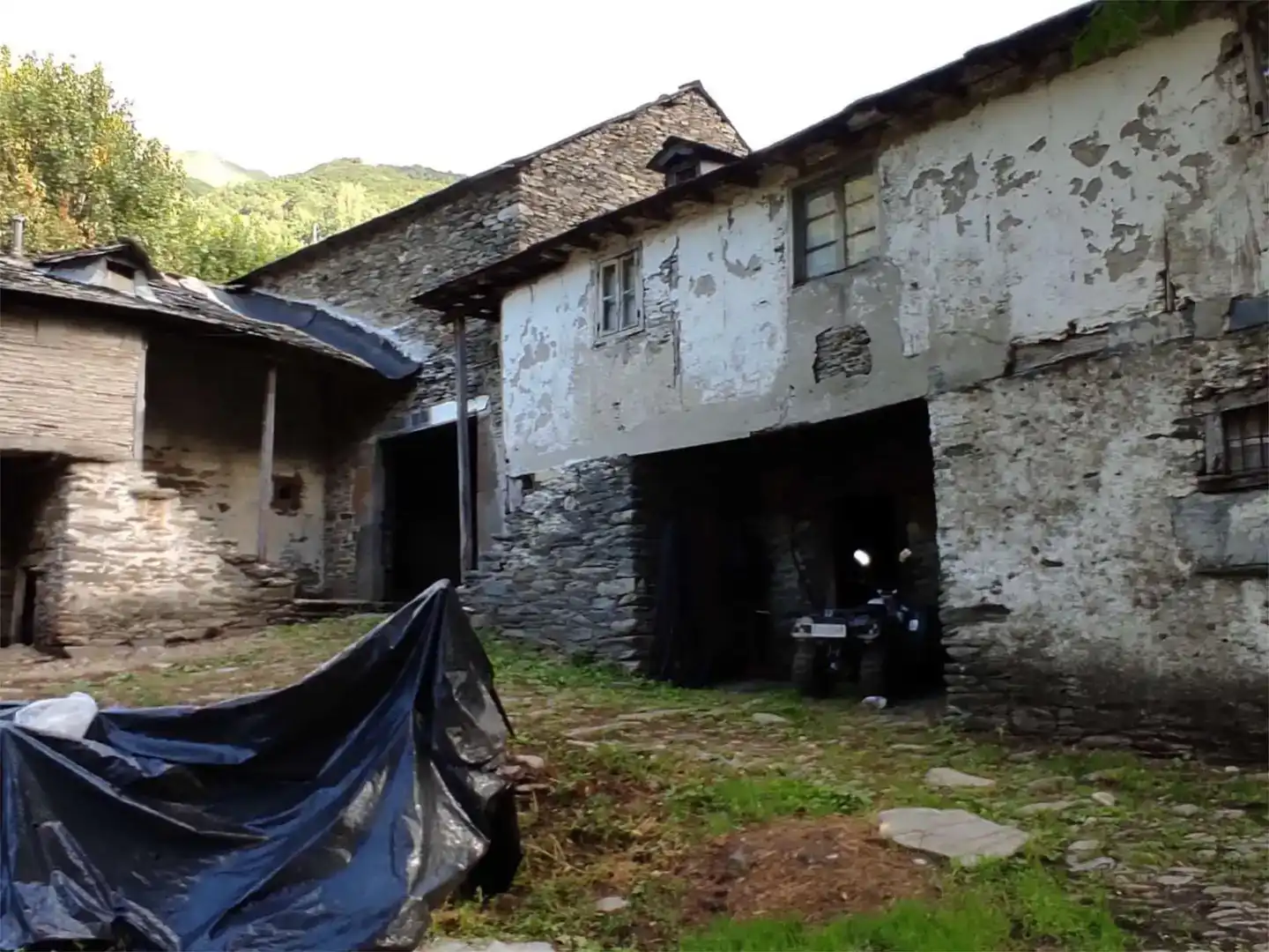 Vista exterior de Finca rústica en venda en Palacios del Sil