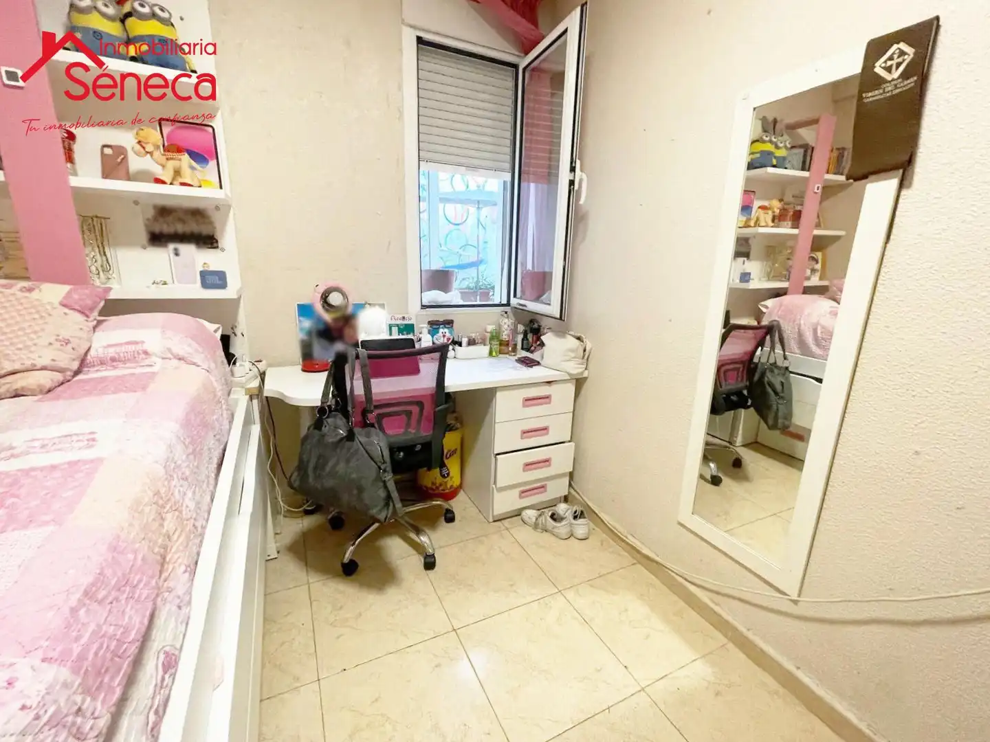 Bedroom of Flat for sale in Córdoba  with Air Conditioner and Heating