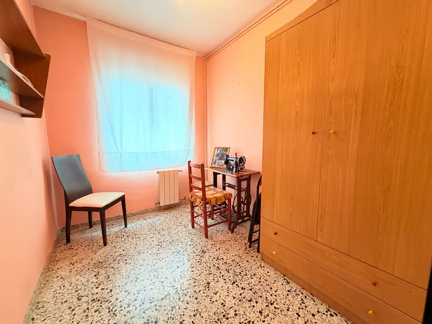 Habitación de Piso en venta en Corbera de Llobregat con Calefacción, Parquet y Terraza