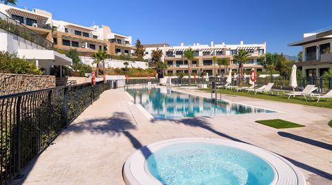 Foto 5 de Piso en venta en Benatalaya, Estepona