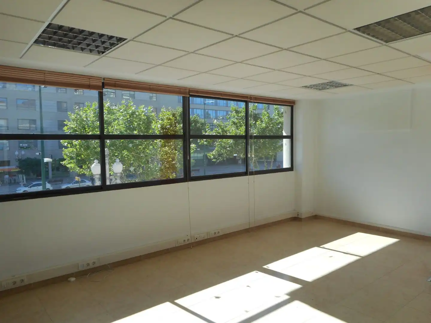 Büro zur Miete in Valladolid mit Klimaanlage, Heizung und Internet