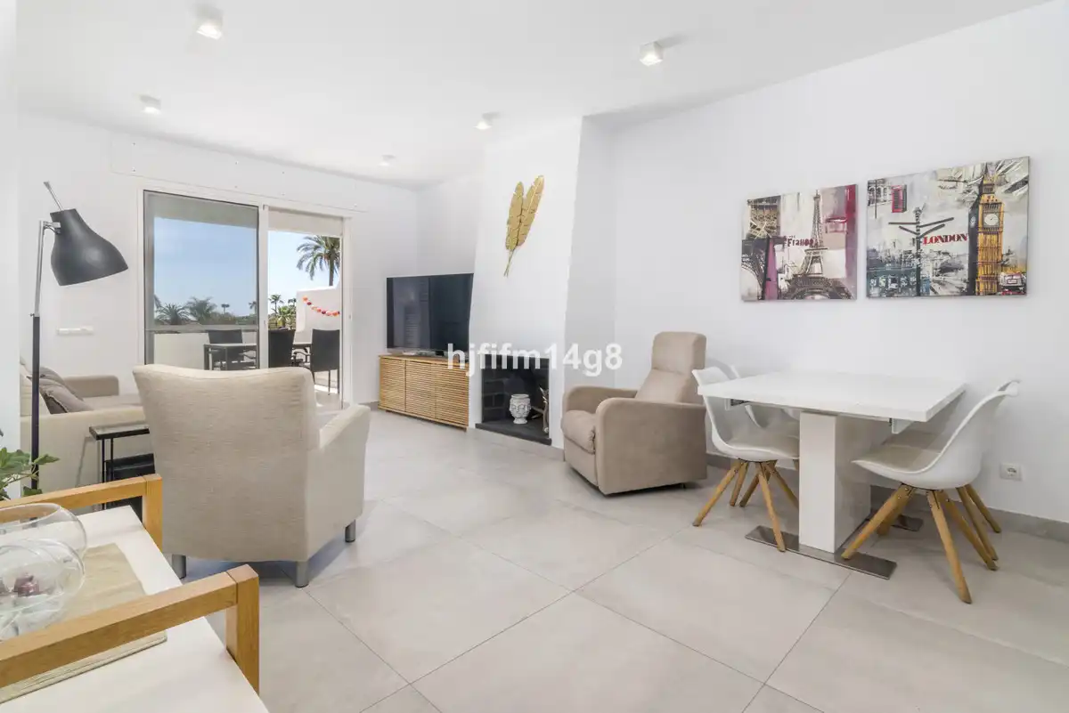 Apartment with pool for sale in Arrabal Aloha Golf 91, imagen 5