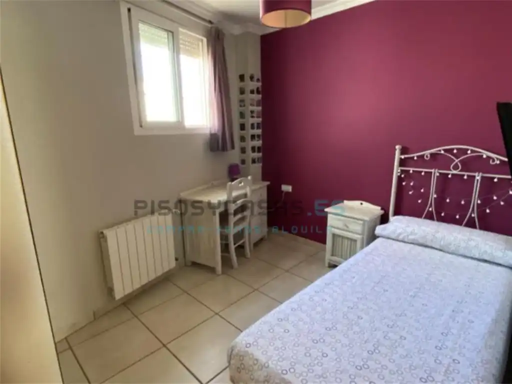 Habitación de Casa adosada en venta en Yátova con Aire acondicionado, Terraza y Balcón