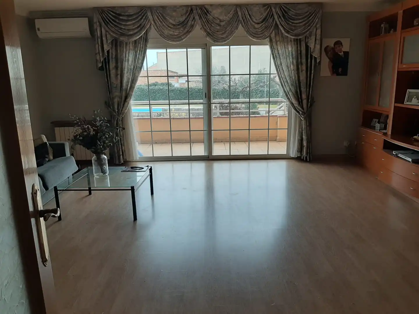 Sala de estar de Casa adosada en venta en Mollerussa con Aire acondicionado, Calefacción y Jardín privado